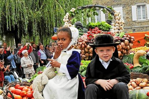 Erdeven. Fête des oignons  © Le Télégramme https://www.letelegramme.fr/loisirs/erdeven-fete-des-oignons-07-09-2018-12071189.php#aYQeys3QbjUmkHww.99